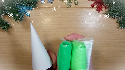 Первая - красивая, вторая - так себе, третья - моя любимая ёлочка. 3 Идеи ёлочек из лёгкого пластилина. Новогодние игрушки своими руками.