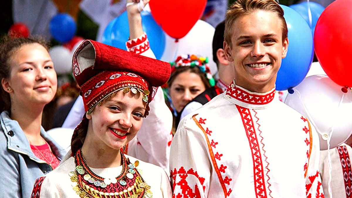 Сколько людей русской национальности. Русский человек. Русский народ. Современные русские люди. Нация россияне.