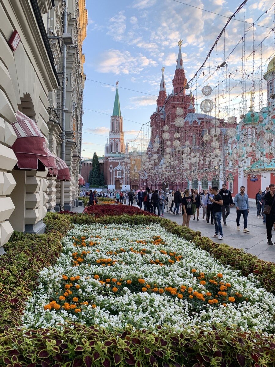 Москва, Никольская улица.