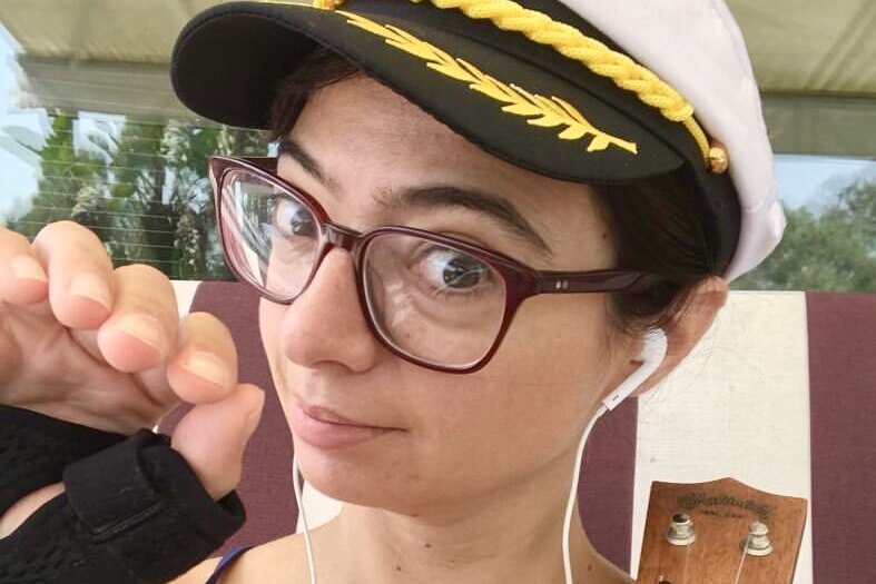     «Я так взволнована»: звезда сериала «Теория большого взрыва» Кейт Микуччи победила рак легких после операции