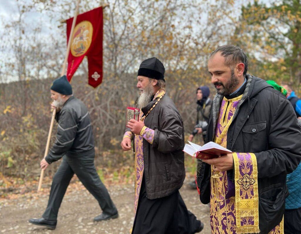 Есть ли примеры совмещения мирской профессии и церковного служения в  священном сане? | Prichod.ru: Чем живет Церковь? | Дзен