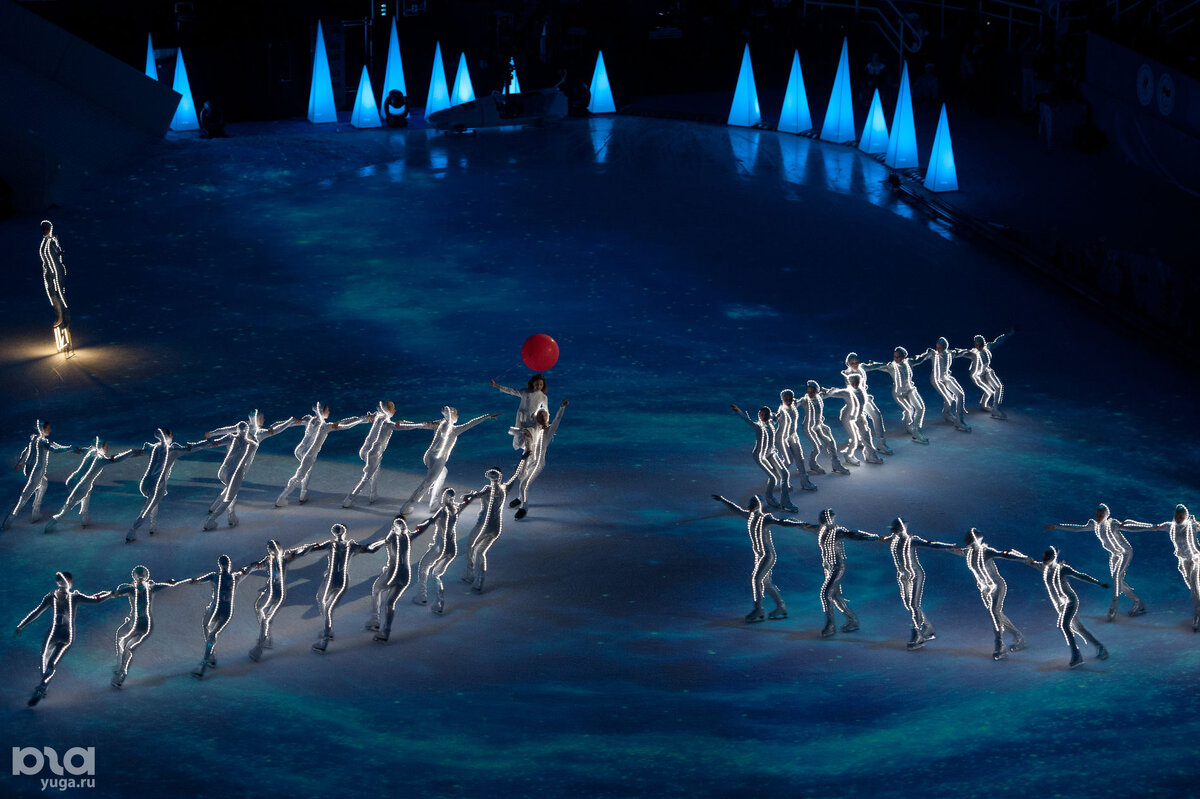 Ледовое шоу "Год после Игр" в Сочи, поставленное Виленом Головко. Фото с сайта www.yuga.ru