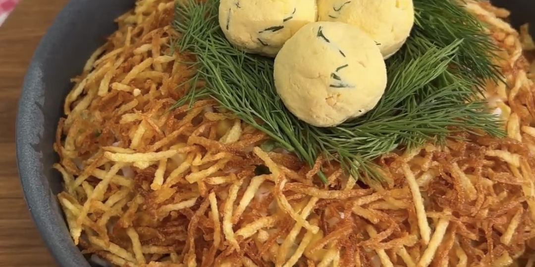 Салат 🥗"Гнездо глухаря" - это не только вкусно, но и красиво!