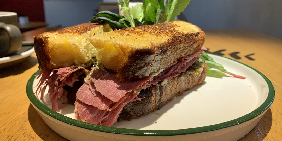 Семейный ресторан ProfiTrolly НЕ в центре Москвы. Завтрак-обед всего за 1850 руб.