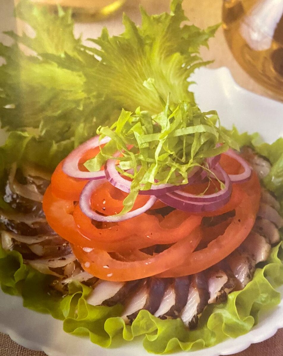 Салат с сельдью и овощами. Рецепты из рыбы.