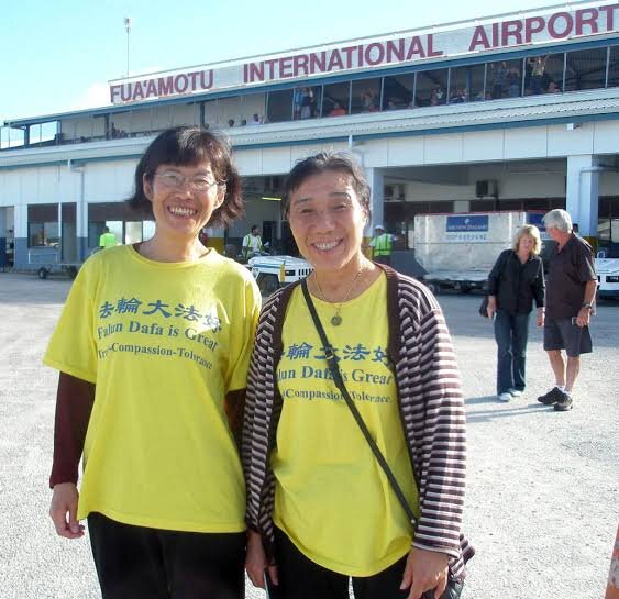 Когда мы с Мариной @ershovamarina отправились в незабываемое приключение на Тонга, первое, что бросилось в глаза – это огромное количество китайцев.