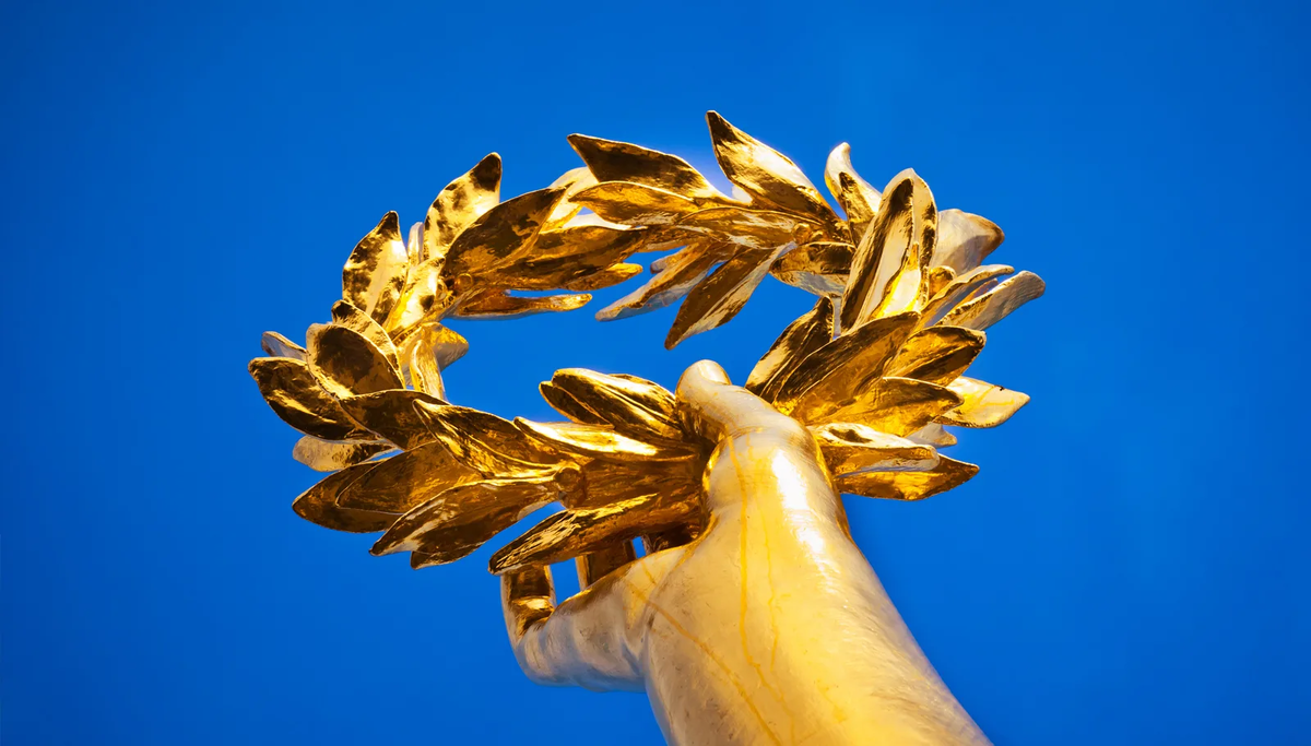 Пальмовая ветвь в древней греции. Лавры цезаря. Олимпийский лавровый венок. Венок оливы в древней греции на олимпийских играх. Геральдика листья лавра.