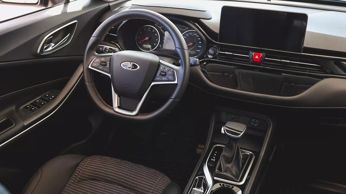     Только 12,5% семей Удмуртии могут себе позволить купить недорогой новый автомобиль стоимостью 1 млн рублей. Автомобиль среднего класса под силу приобрести лишь 2,7% семей республики.