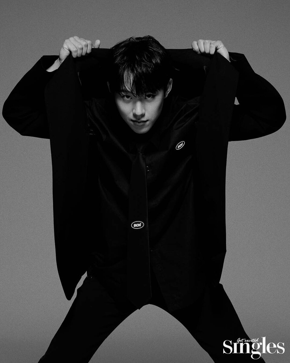 Я Сон Чхоль несущийся на крыльях ночи...🤣