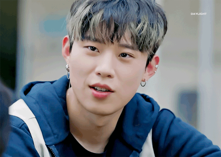 В роли Пак Чжун Ёна