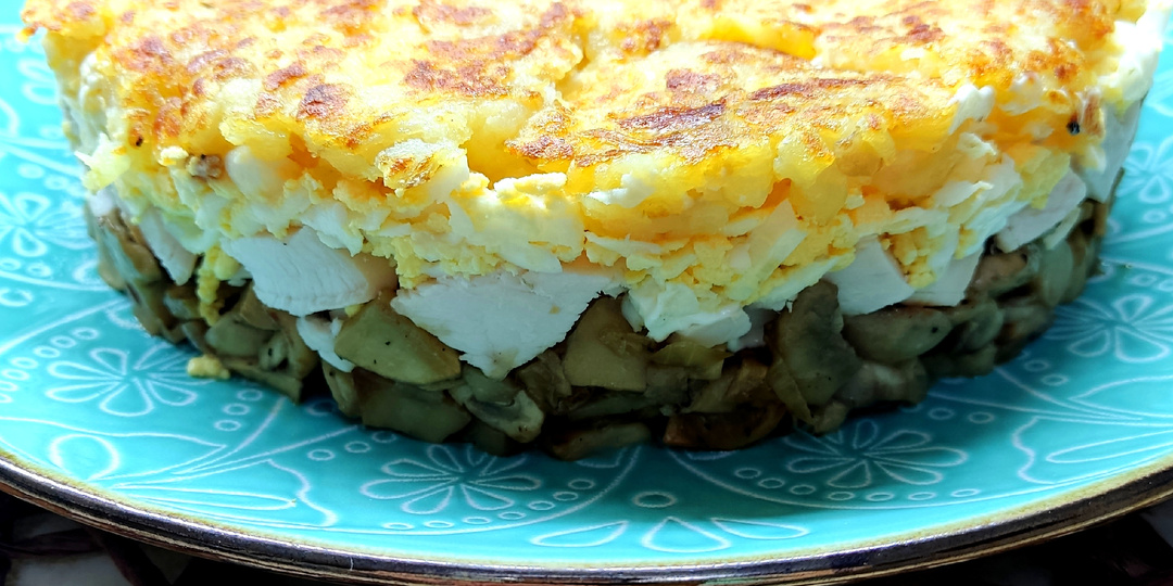 Салат праздничный "Оригинальный" с КБЖУ на 100 г