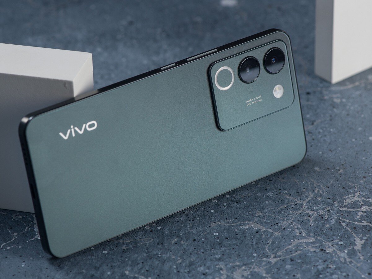    Обзор vivo V29e: модный «селфифон»