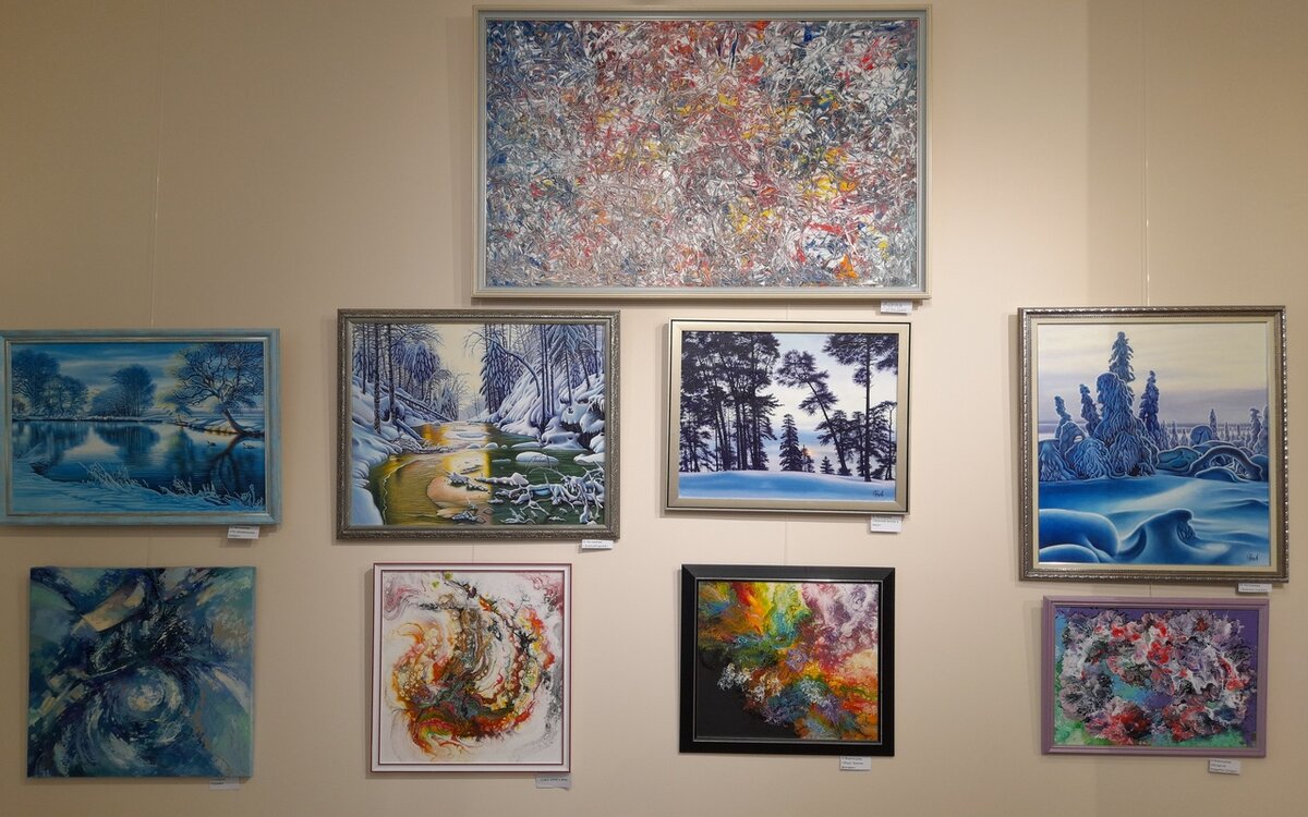    В Курске на улице Ленина открылась выставка «Новогодняя круговерть»