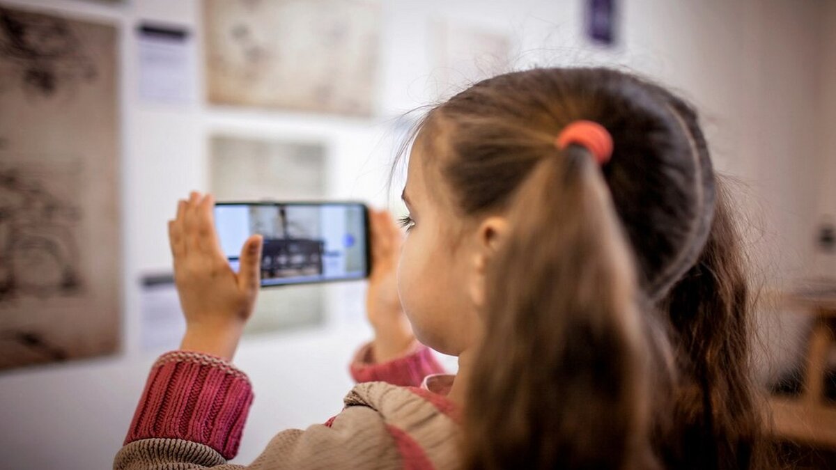    Нейросеть превратит рисунки юных курян в произведения великих художников