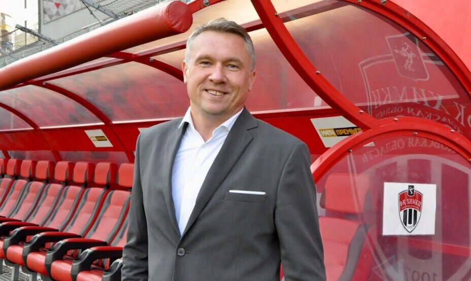    Талалаев проводил футболистов «Химок» в отпуск в хорошем настроении: после первой части ФНЛ команда идет на втором месте в таблице. Фото: ФК «Химки»