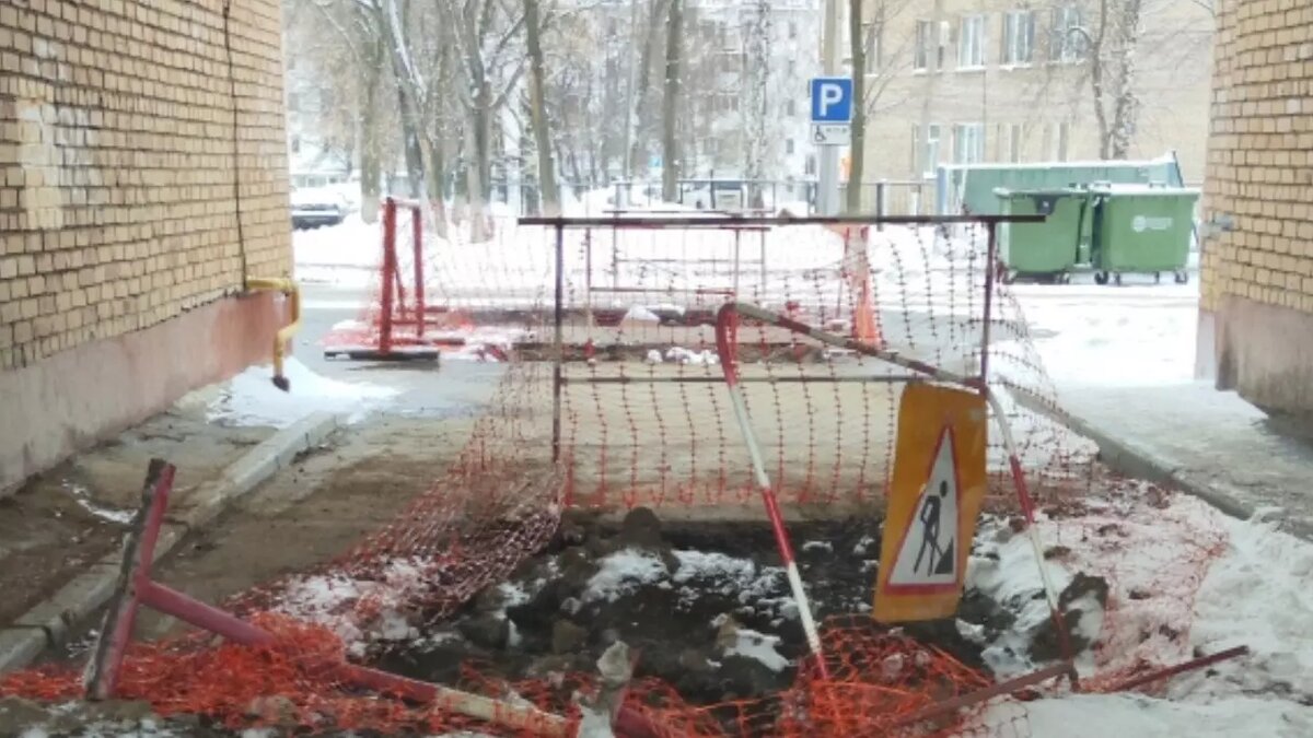     Жители дома №64 по проспекту Химиков в Нижнекамске три месяца жаловались на пар, исходящий из подвалов. После долгих работ местный «Водоканал» огорчил жителей еще одной проблемой. О ней читательница рассказала Inkazan.