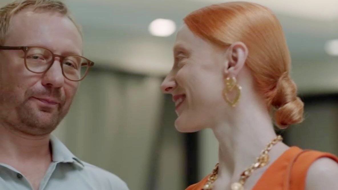 Папик и содержанка. Скриншот из сериала "Содержанки".