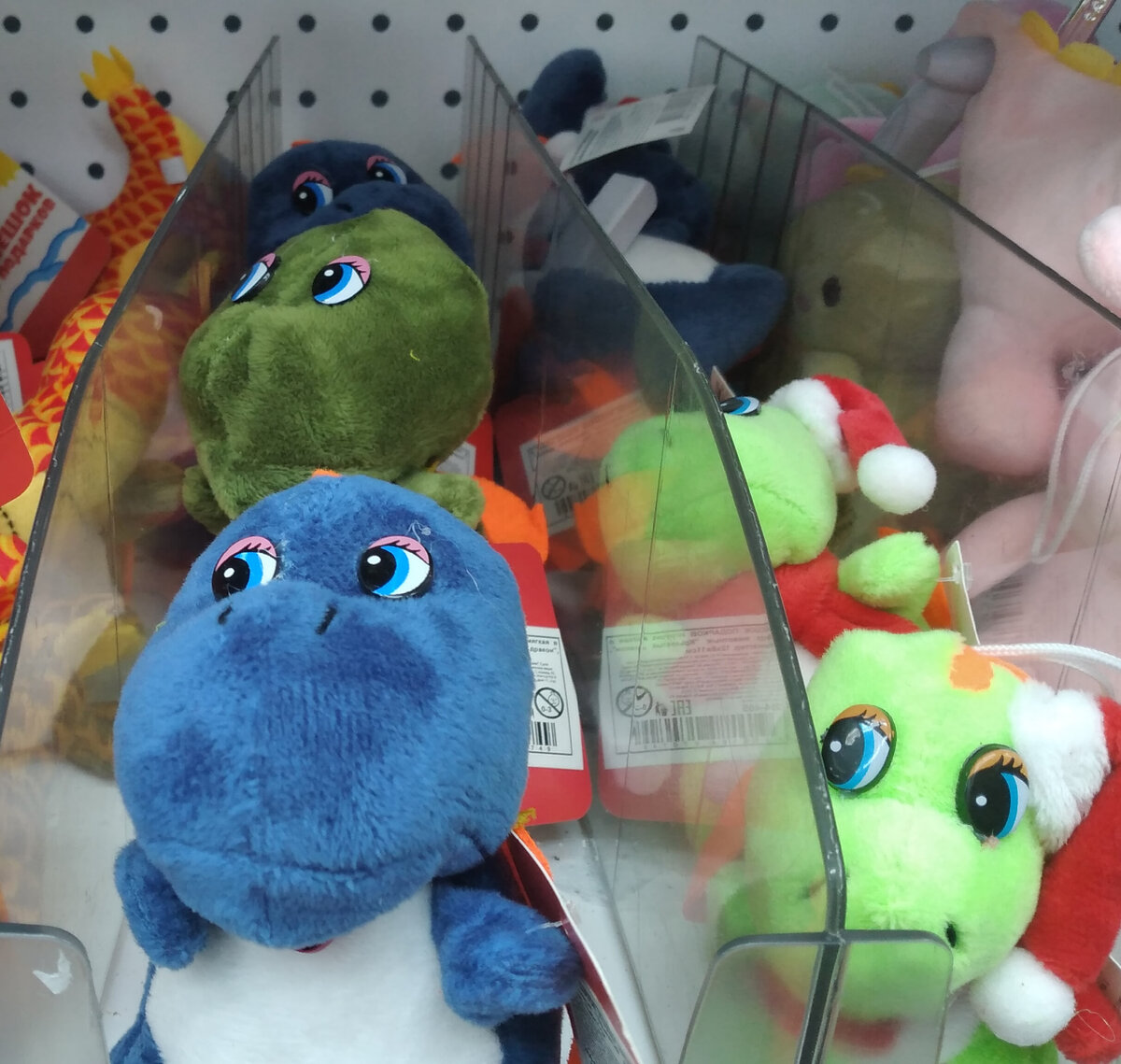 Символ будущего года. Несколько дракончиков для поднятия настроения)