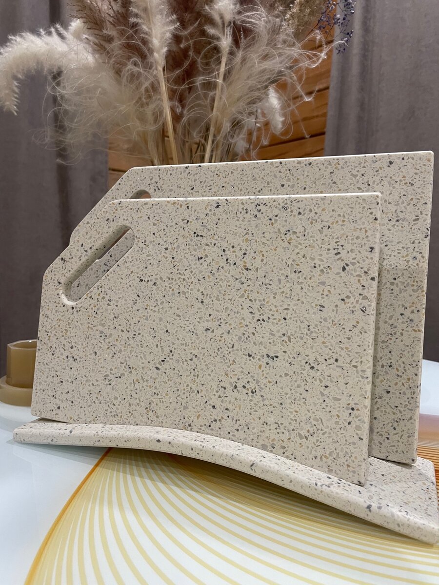 Цветовая палитра очень разнообразна, подойдет для любой кухни.