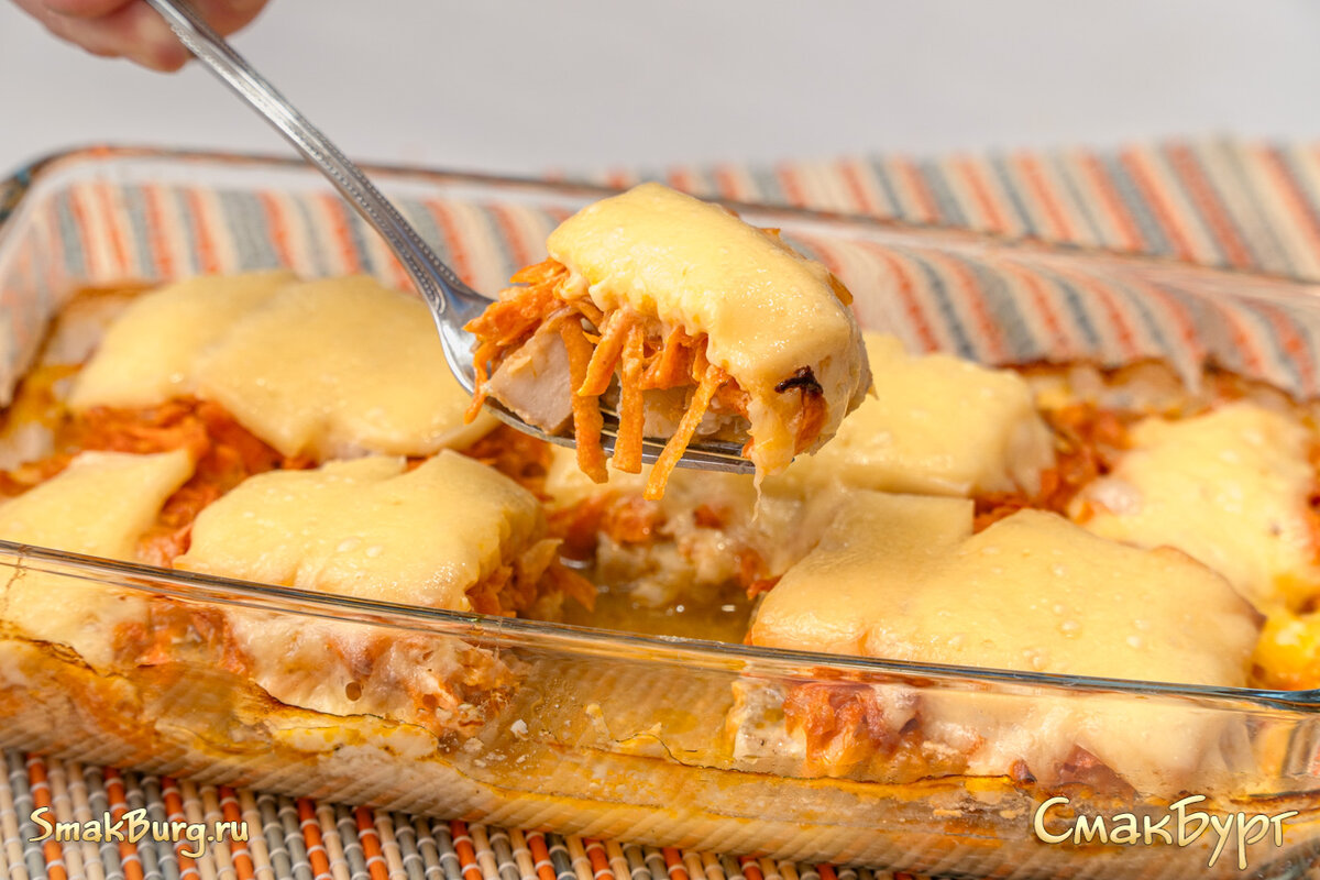 Рыбное филе под аппетитной овощной шубкой. Приятное горячее на все случаи жизни!