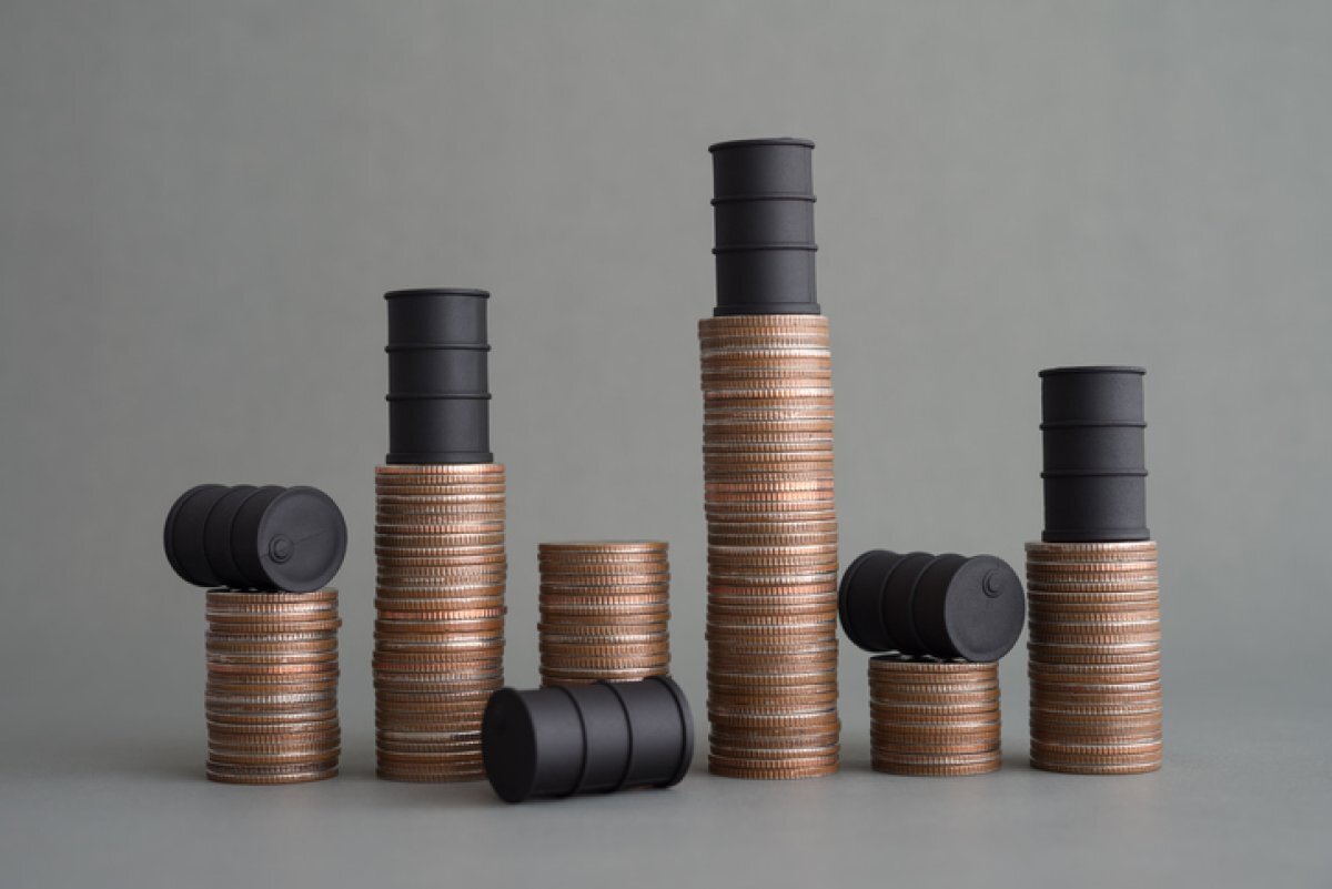    Без взлетов и падений.