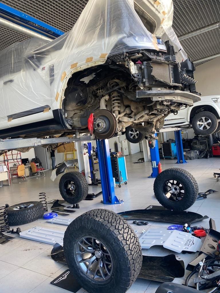 Toyota Land Cruiser 300 и Arctic Trucks | 4x4Sport | Дзен