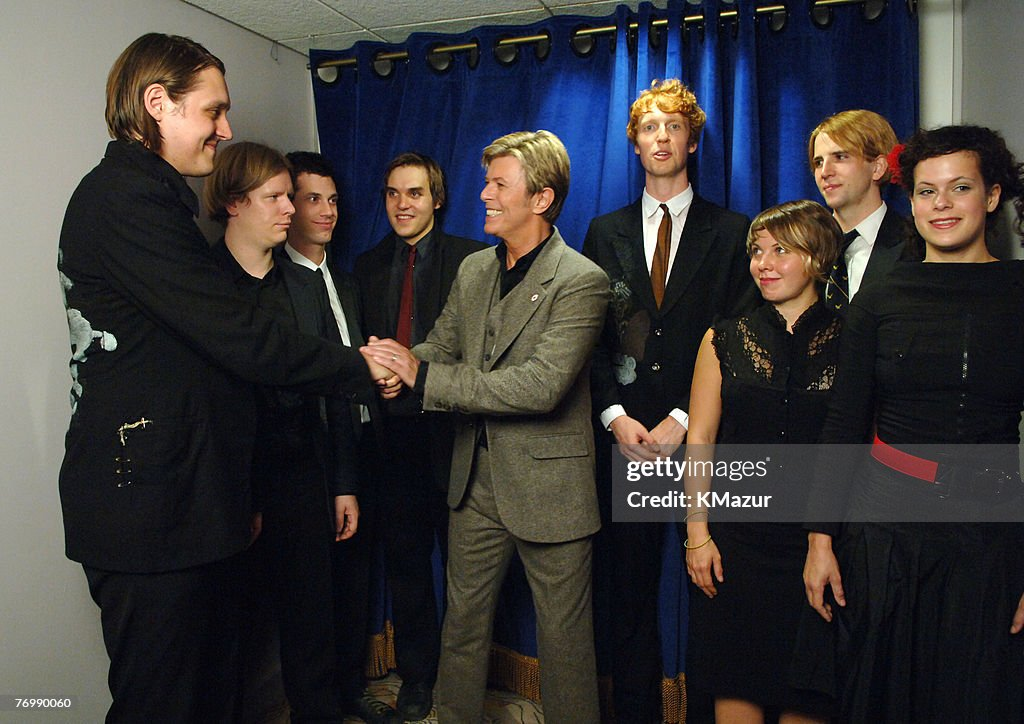 В 2013 году Дэвид Боуи еще раз с ними встретится, но уже в студии. Там он споет вместе с ними одну песню – Reflector из одноименного альбома.