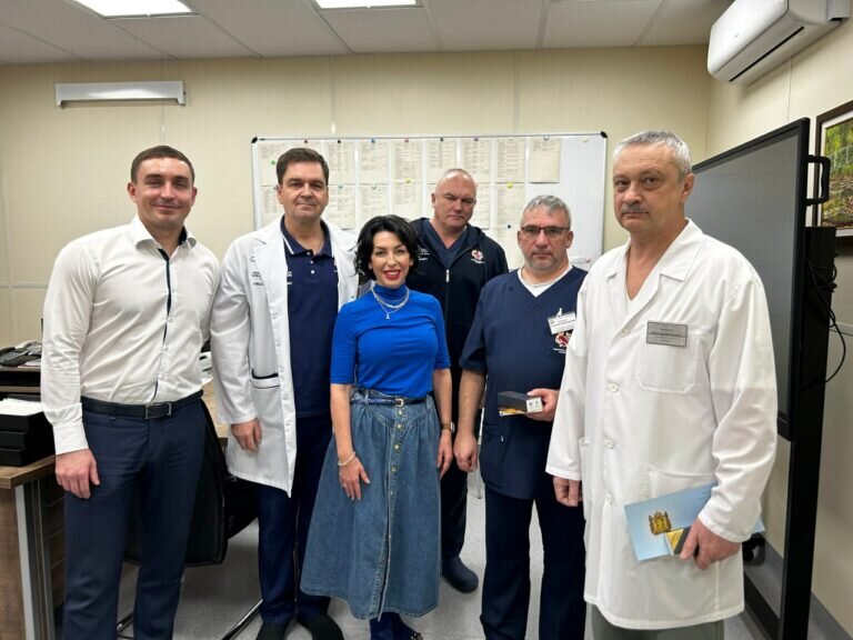    Татьяна Савинова поздравила с наградами врачей Оренбургской облбольницы им. Войнова Белов Михаил Александрович