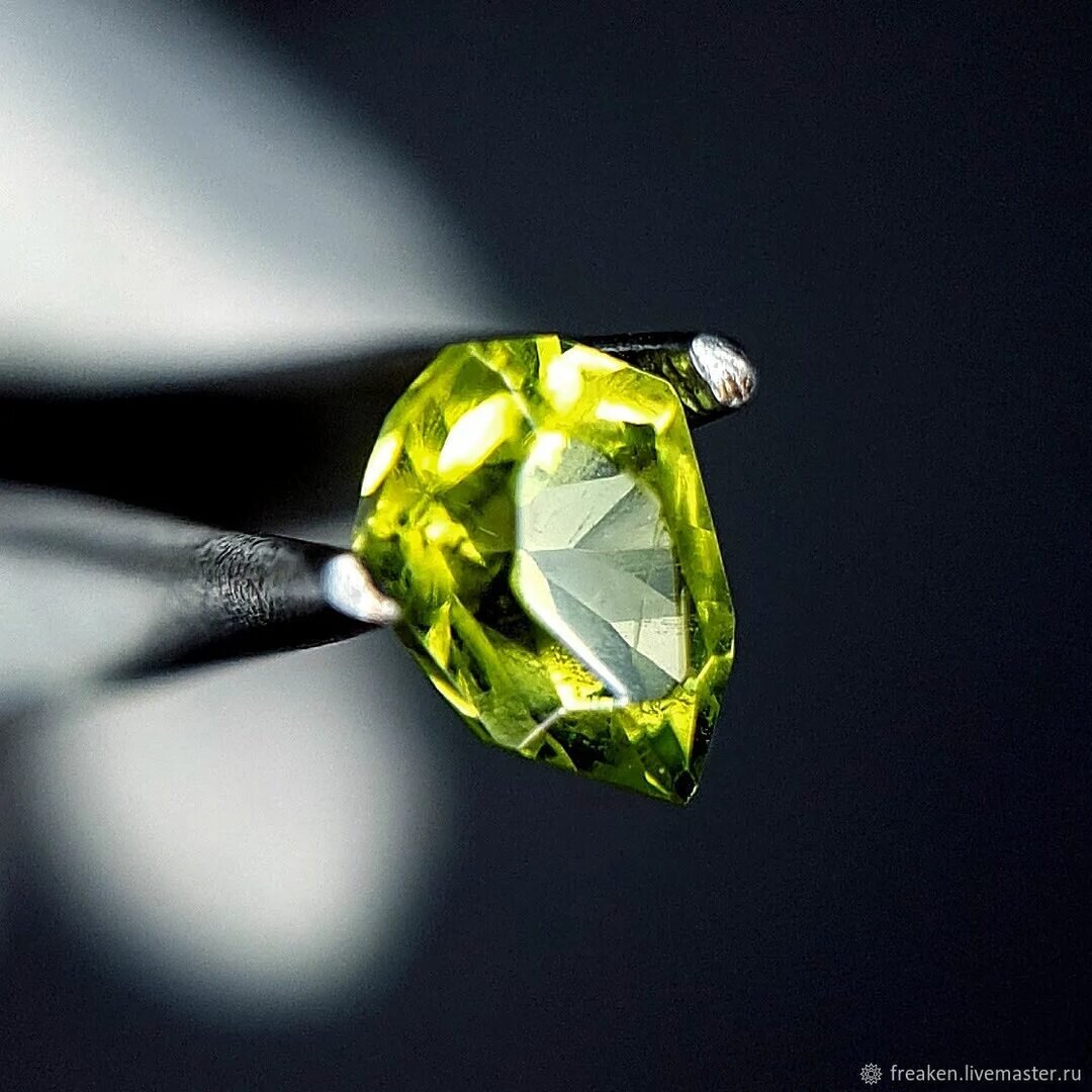 Хризолит. Фото из открытых источников