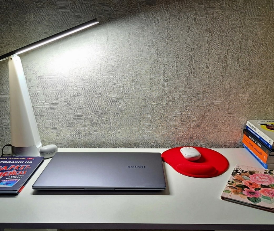 Я фрилансер, который работает даже ночью.