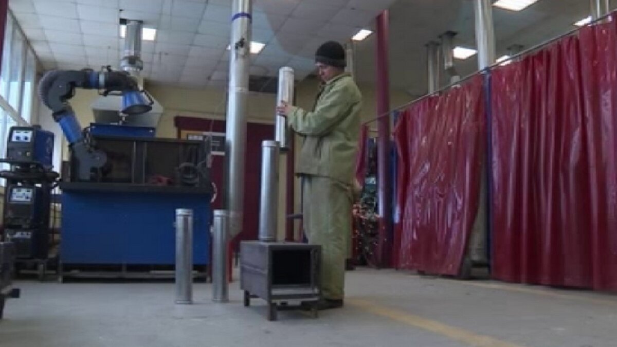    Студенты Курского электромеханического техникума присоединились к проекту «Всё для победы»