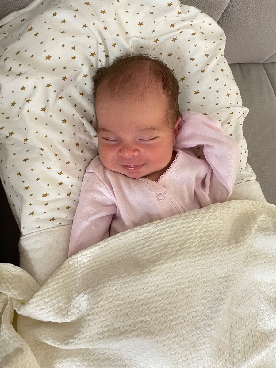 20 дней, улыбаемся во сне 