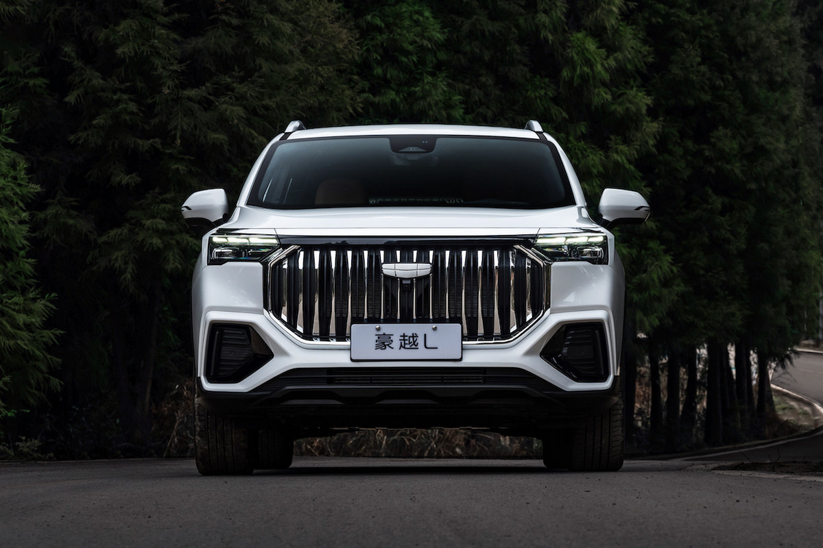 Другой дизайн передней части Geely Okavango/ HaoYue L 