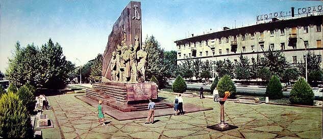 Скульптор Дмитрий Рябичев. Монумент в Ташкенте