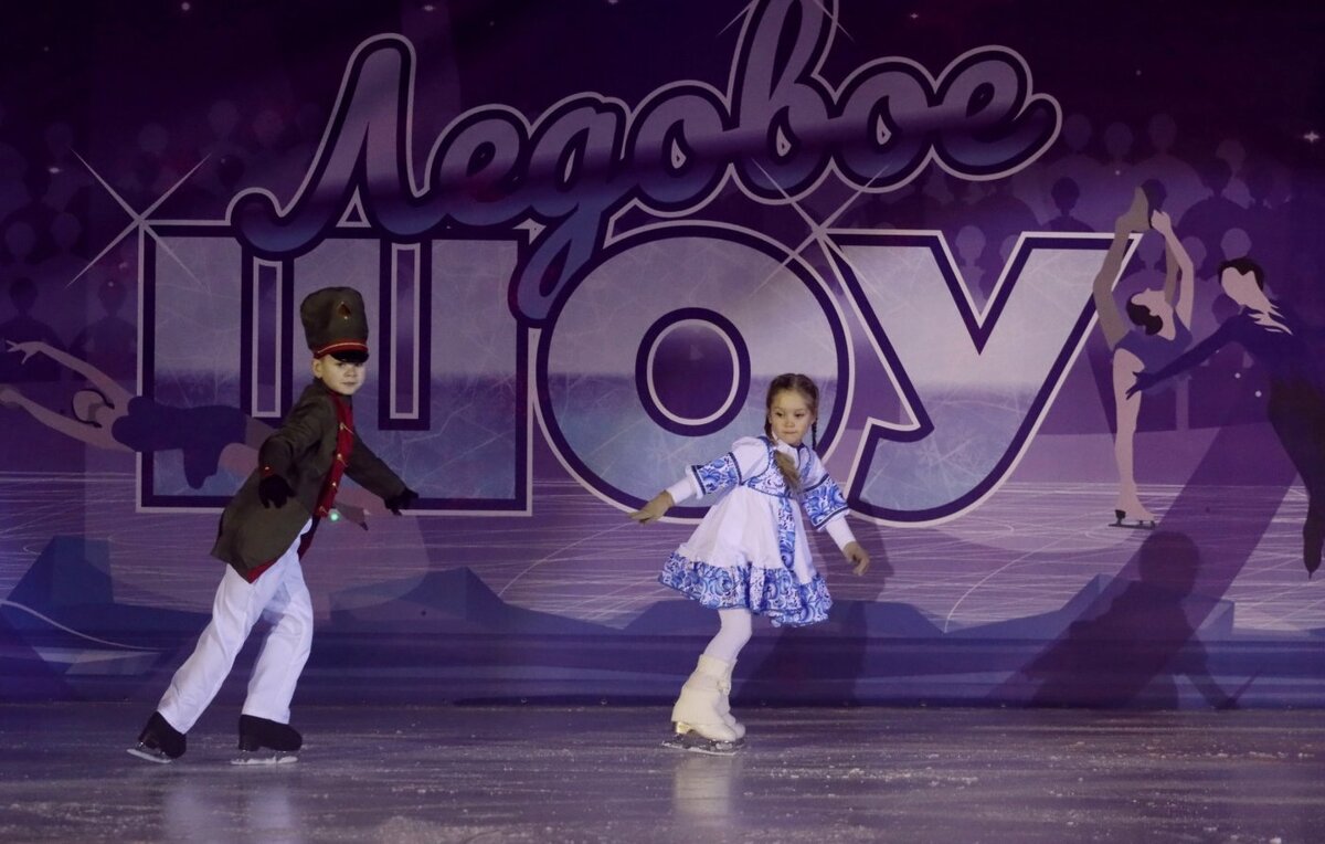    Сургутские и нефтеюганские фигуристы представили новое ледовое шоу в Нефтеюганске