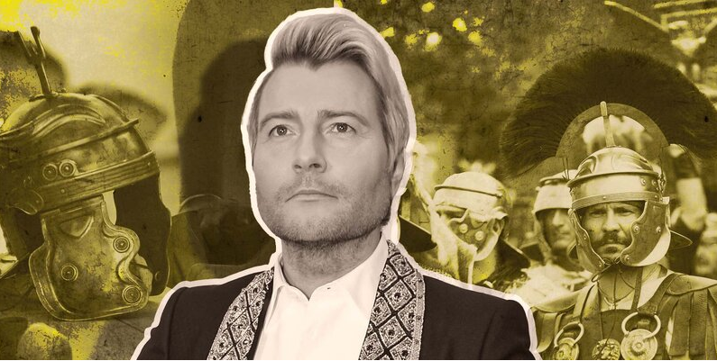 Воспарил в мечтах...