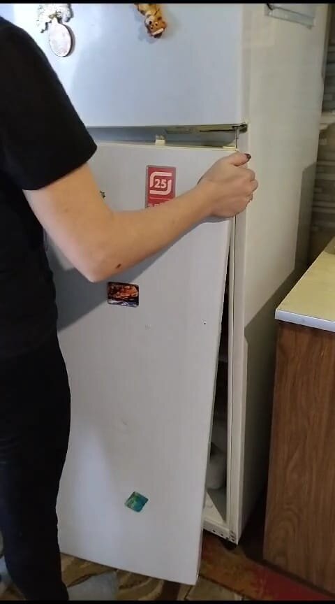 Утомлённый холодильник. Фото из архива семьи