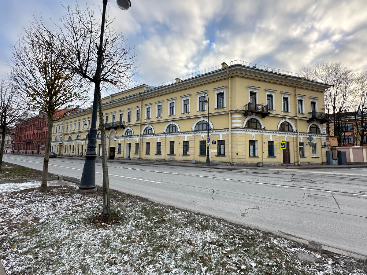 Набережная Макарова на Васильевском острове в Санкт-Петербурге. От Тучкова  моста до Биржевого. | Павел Бочкарев Путешествуем вместе | Дзен