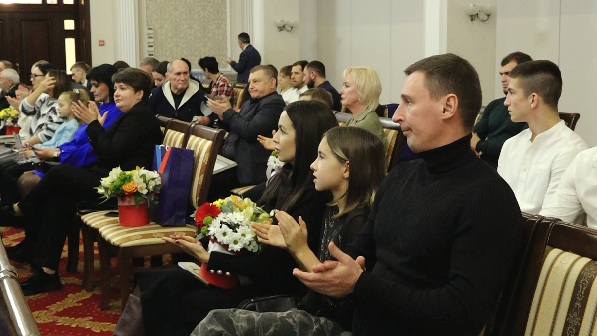    В рамках ежегодной церемонии в Краснодаре наградили спортсменов и тренеров Фото: телеканал "Краснодар"