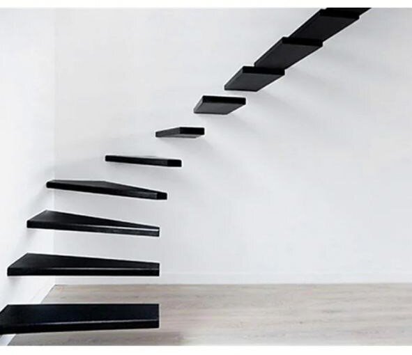 Не правильный вариант консольной лестницы. Нет четких радиусов. Форма ступени должна быть более художественной, а не из-под станка