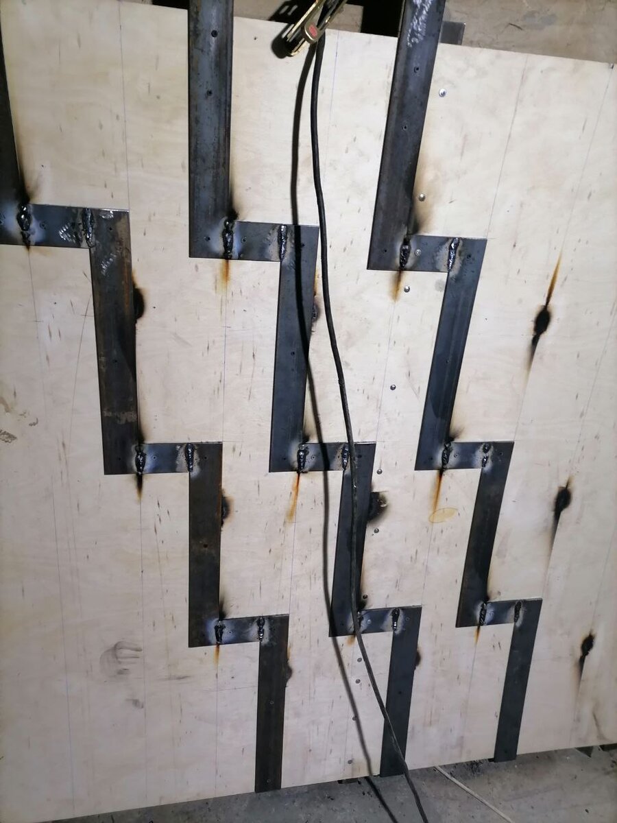 Кондуктор согласно радиусных стен