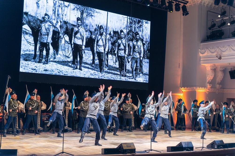    Оренбургский государственный академический русский народный хор отметил 65-летие Андрей Севостьянов