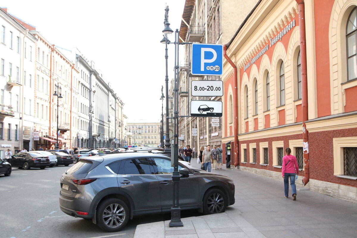 Жители рухнувшего дома в Петербурге рассказали о трещинах стен размером с  руку | Царьград | Дзен