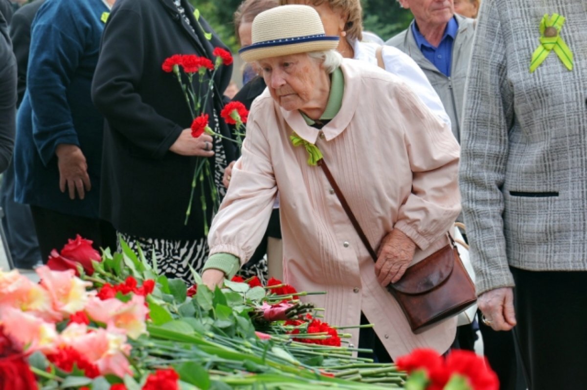    Вернуть зрение блокадникам.