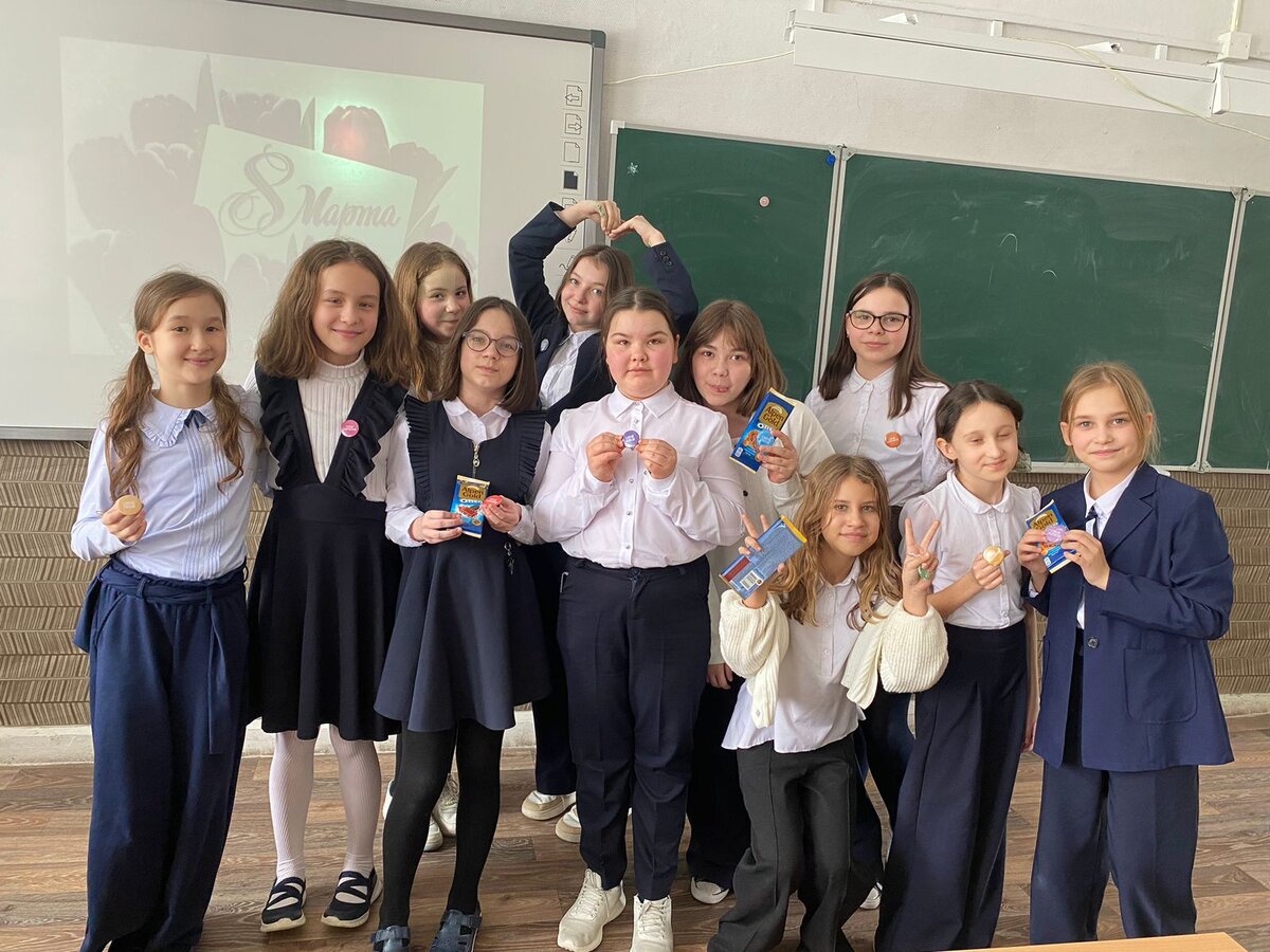 Альмира с классом на 8 марта!