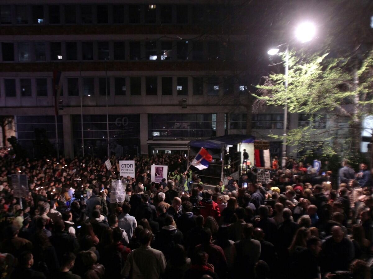    Участники митинга оппозиции в Белграде с требованием отставки президента и членов кабинета министров. 23 марта 2019© РИА Новости / Александар Джорович