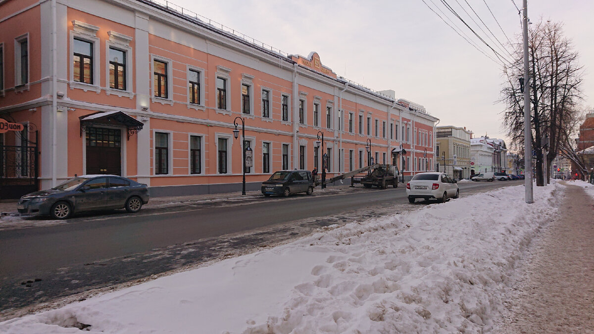 Малая сцена ещё не открыта для посетителей.