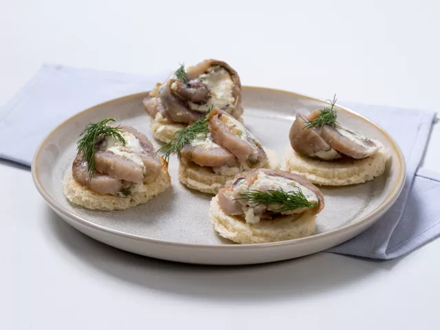 Рулет из селедки