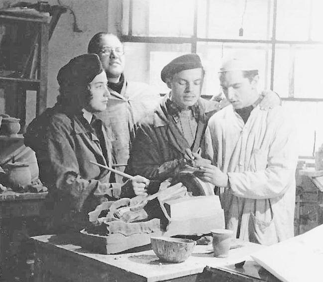 ЛВХПУ. 1953. Снятие формы с модели "Любава" Б.Д. Быструшкина. Первая слева - И.В.  Бессонова (Тверитинова). Третий слева (или второй справа) - Б.Д, Быструшкин. Листайте галерею вправо.