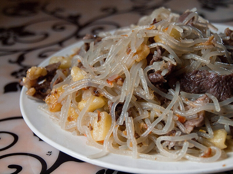 Не заржать и не сломать себе мозг, когда хочешь пообедать в столовке в Монголии